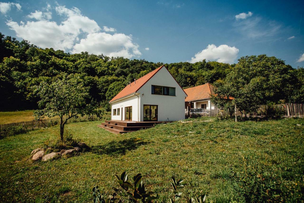Antosikov Majer Guest House บันสกา ชีอาว์นีซา ภายนอก รูปภาพ